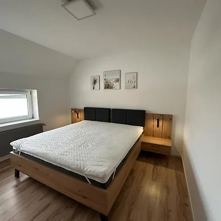 Grosse Ferienwohnung In Ostseenahe 아파트 *