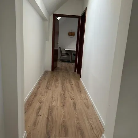 Grosse Ferienwohnung In Ostseenahe *